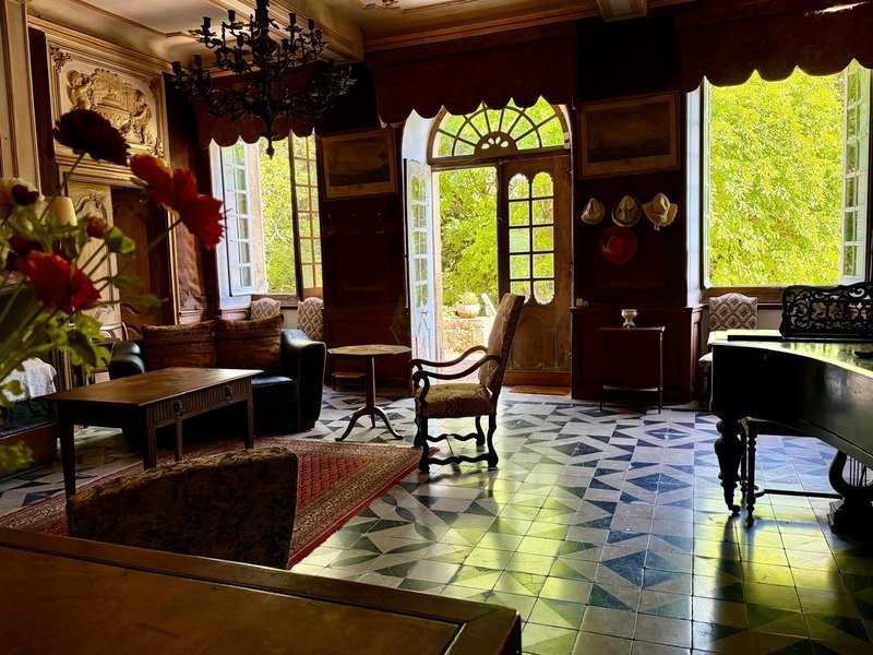 Gers (32), Very Beautiful Family Castle, 45 Ha With Outbuildings, Somewhat Hidden, In A Dominant Posi