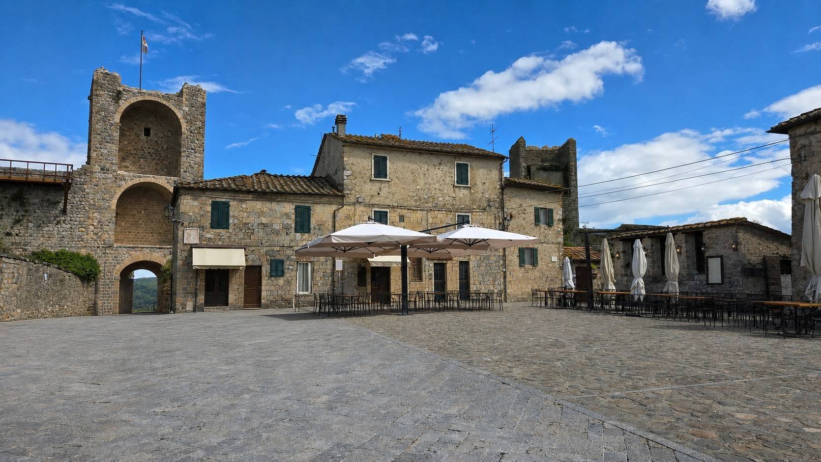 Hamlet For Sale In Monteriggioni