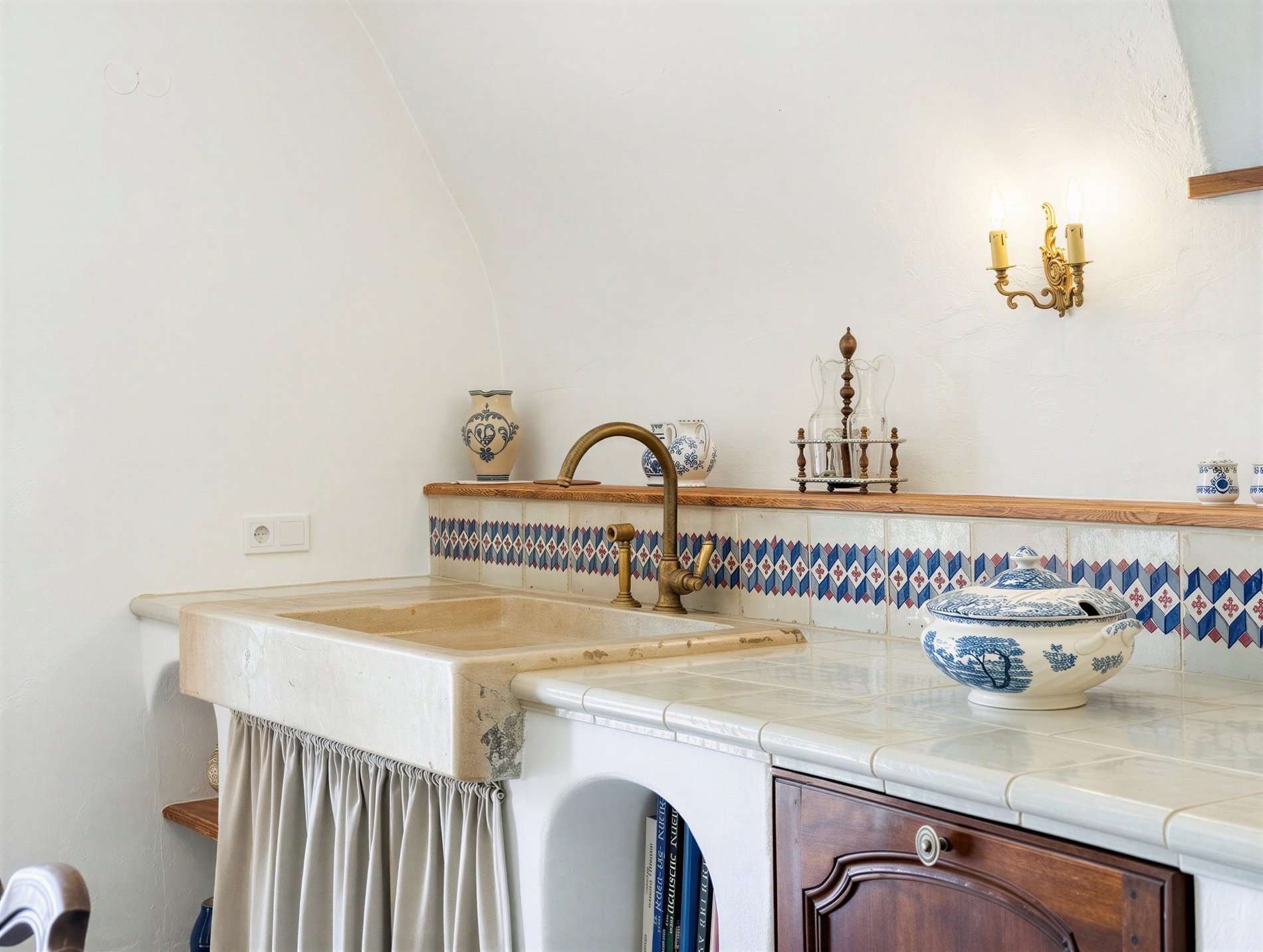 High Quality Renovated Early Renaissance Castle In A Stunning Location With Manor House And Park