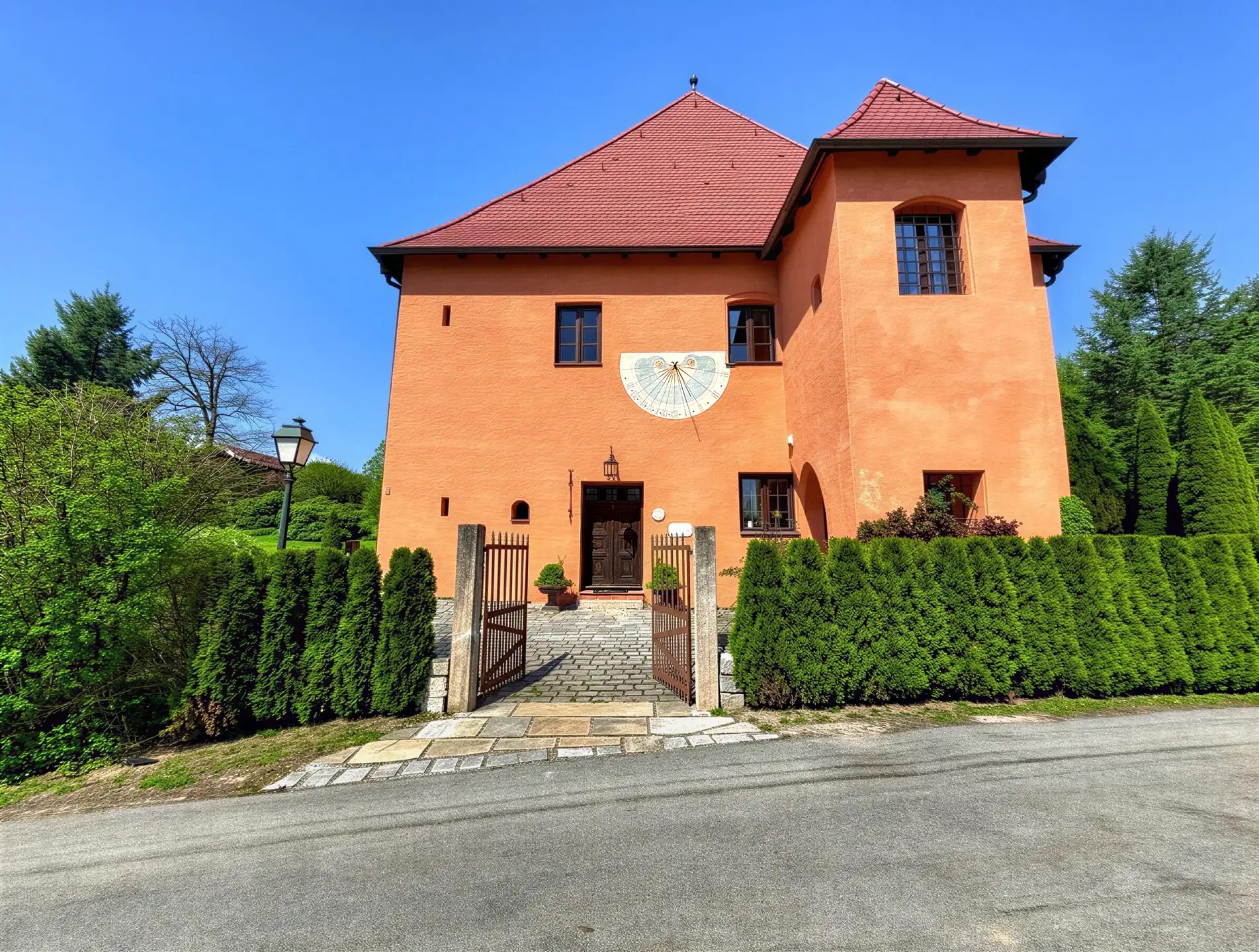 High Quality Renovated Early Renaissance Castle In A Stunning Location With Manor House And Park