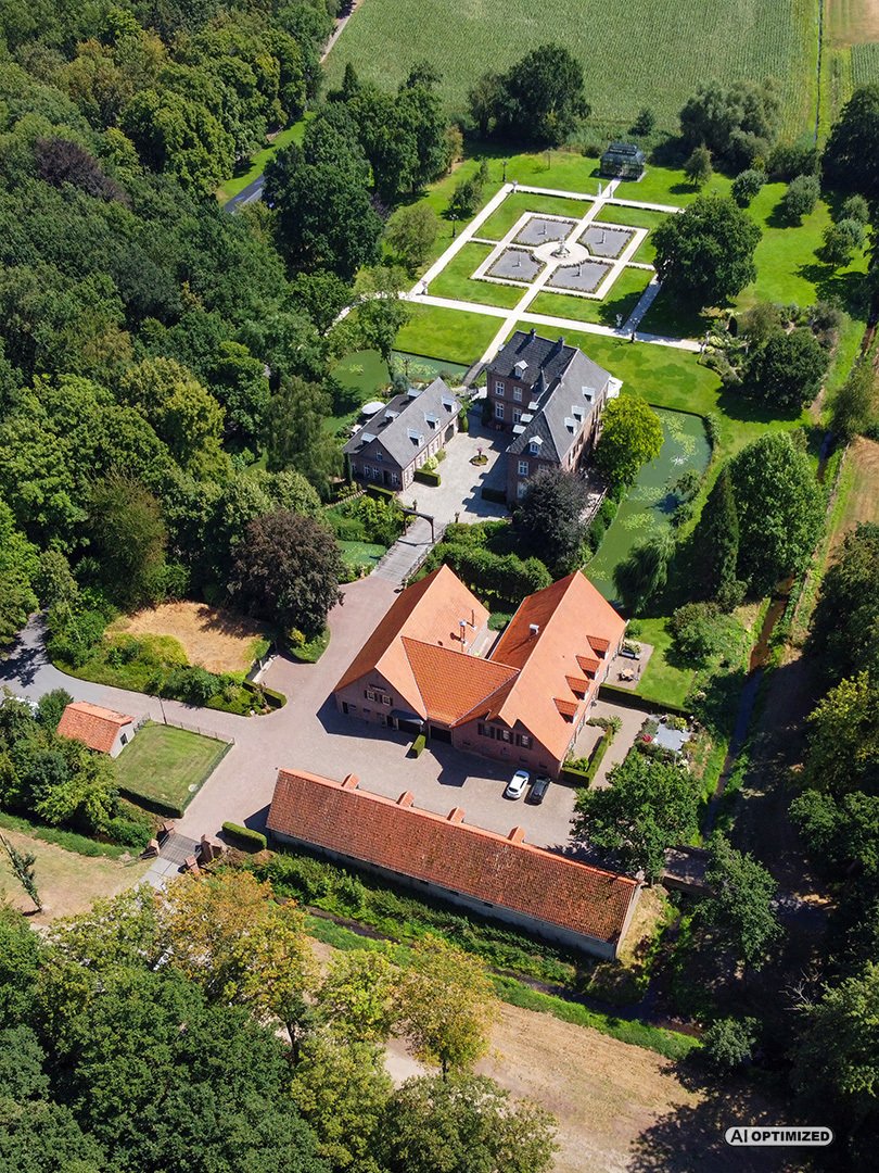 Historic Water Castle On The German Dutch Border – Haus Hardenberg