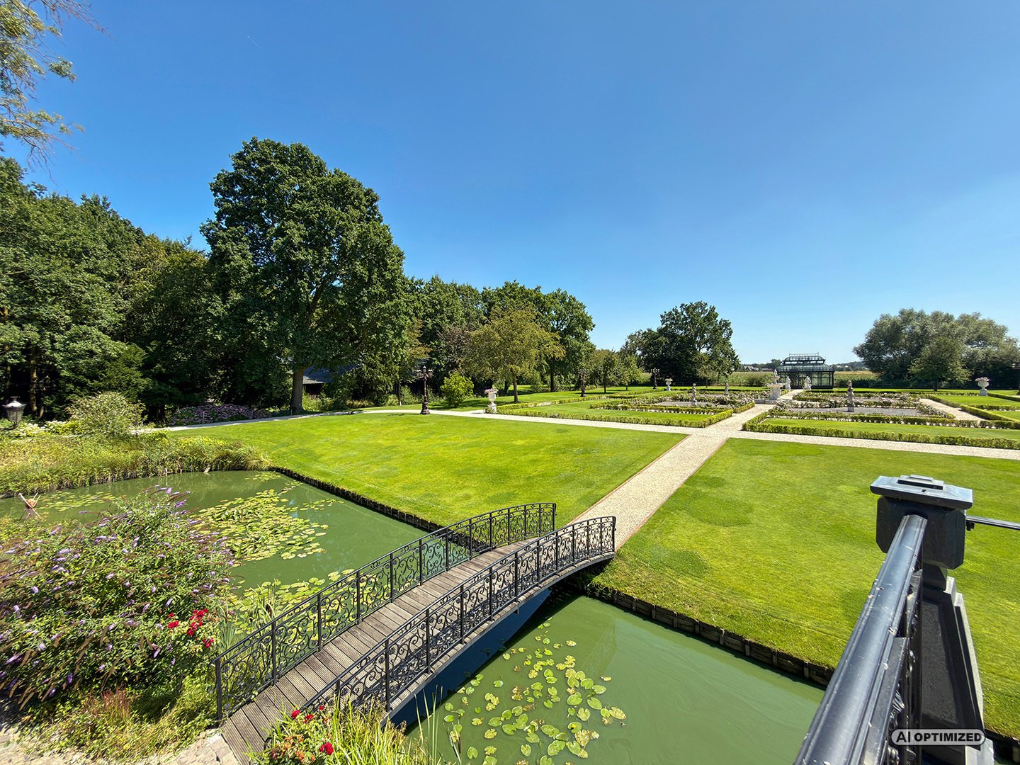 Historic Water Castle On The German Dutch Border – Haus Hardenberg