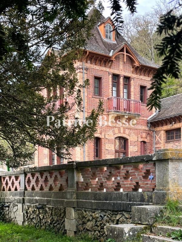 Less Than 10 Km From Fontainebleau And 1h From Paris, 16th Century Royal Chateau, With