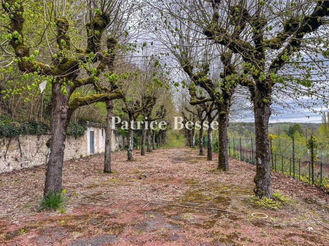 Less Than 10 Km From Fontainebleau And 1h From Paris, 16th Century Royal Chateau, With