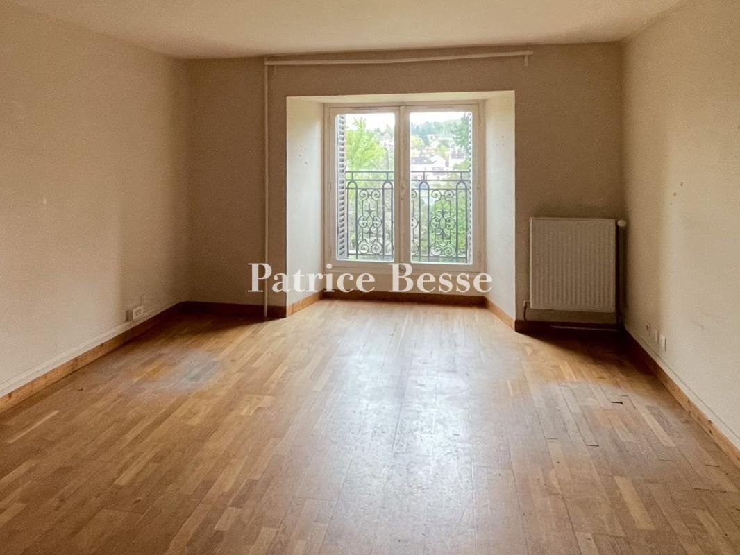 Less Than 10 Km From Fontainebleau And 1h From Paris, 16th Century Royal Chateau, With