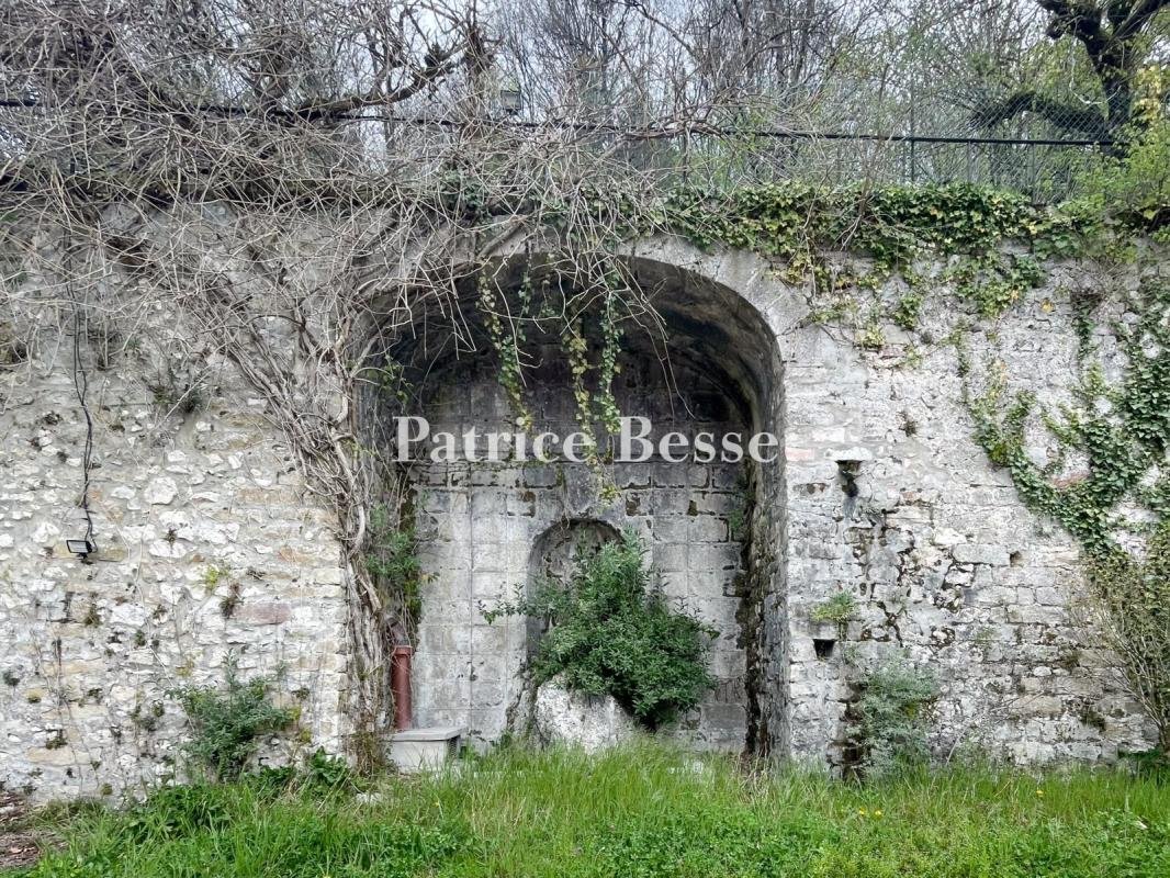 Less Than 10 Km From Fontainebleau And 1h From Paris, 16th Century Royal Chateau, With