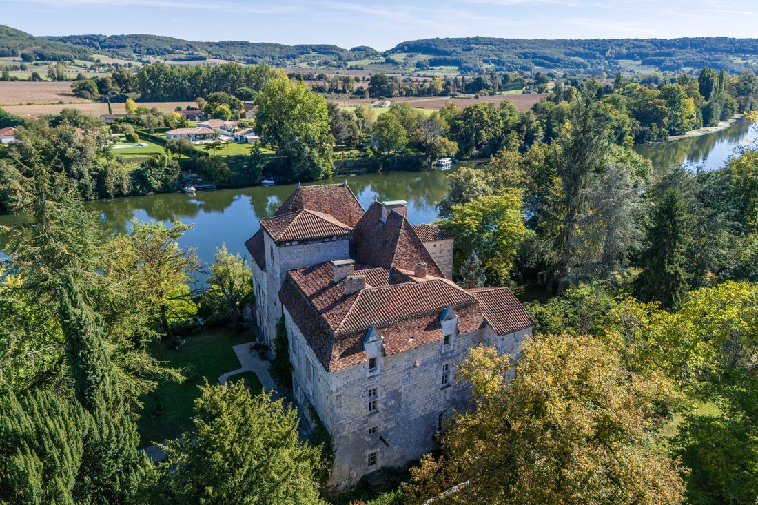 Luxury Family Castle With Event Facilities