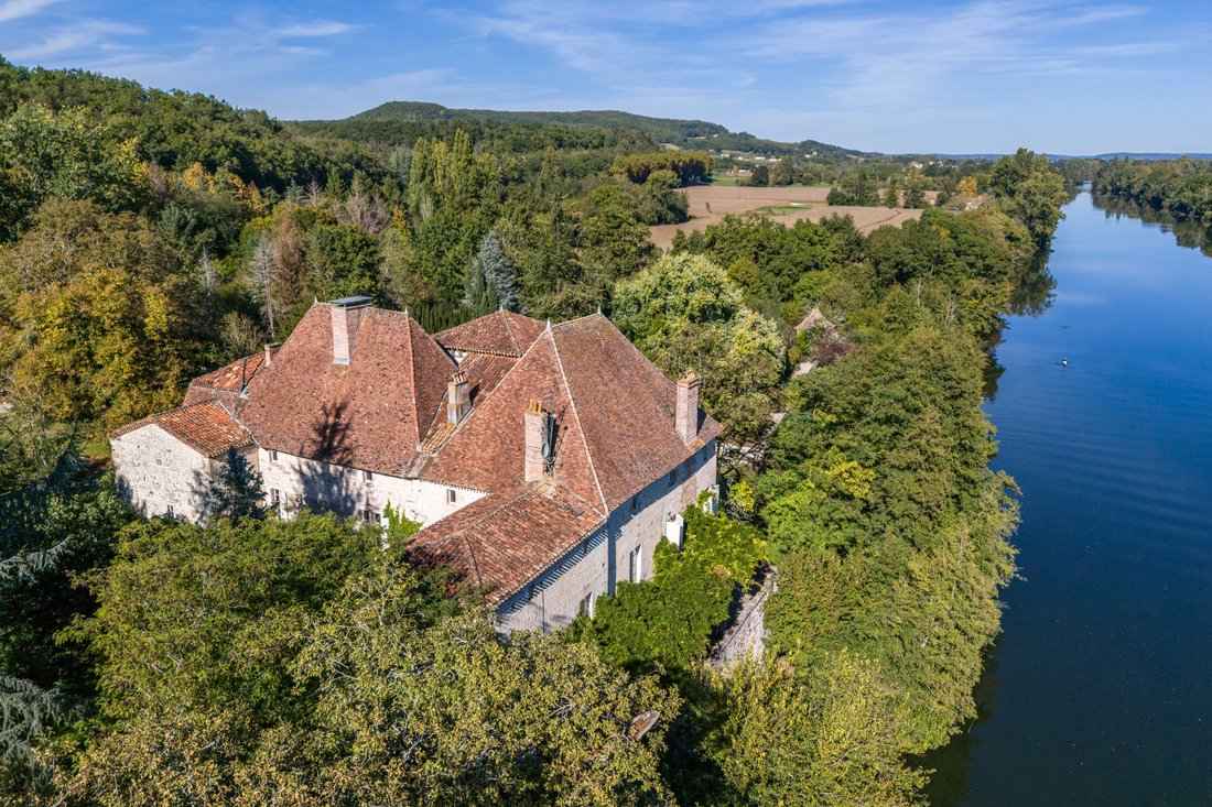Luxury Family Castle With Event Facilities - 2