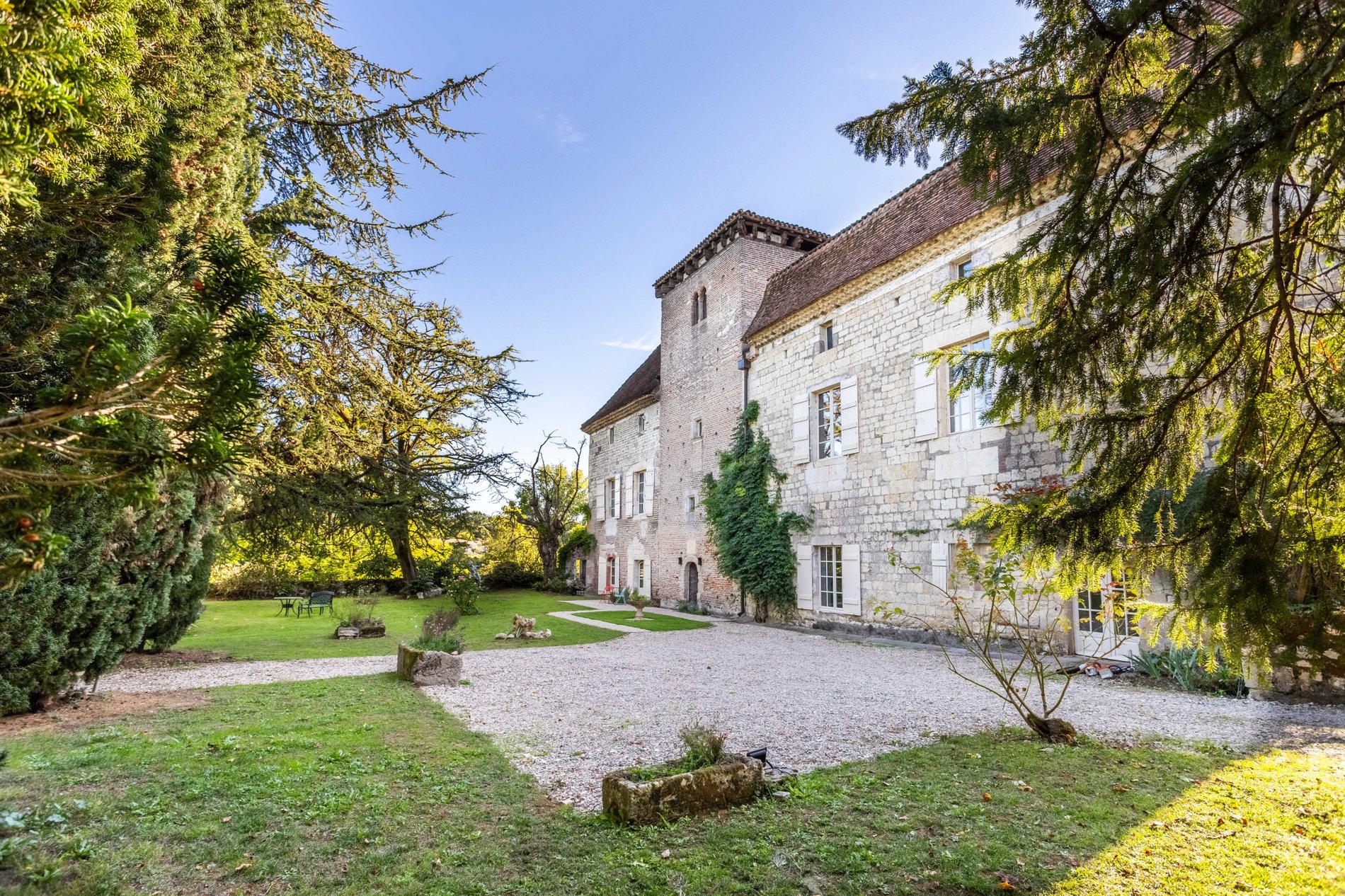 Luxury Family Castle With Event Facilities
