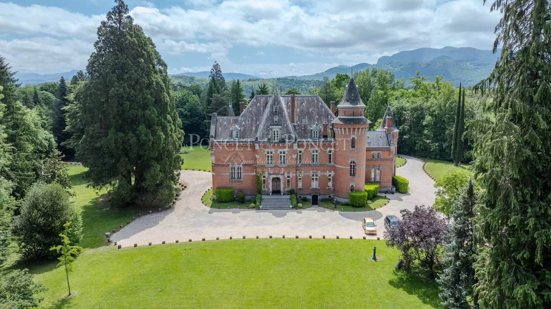 Magical XI Xeme Castle With 31 Ha