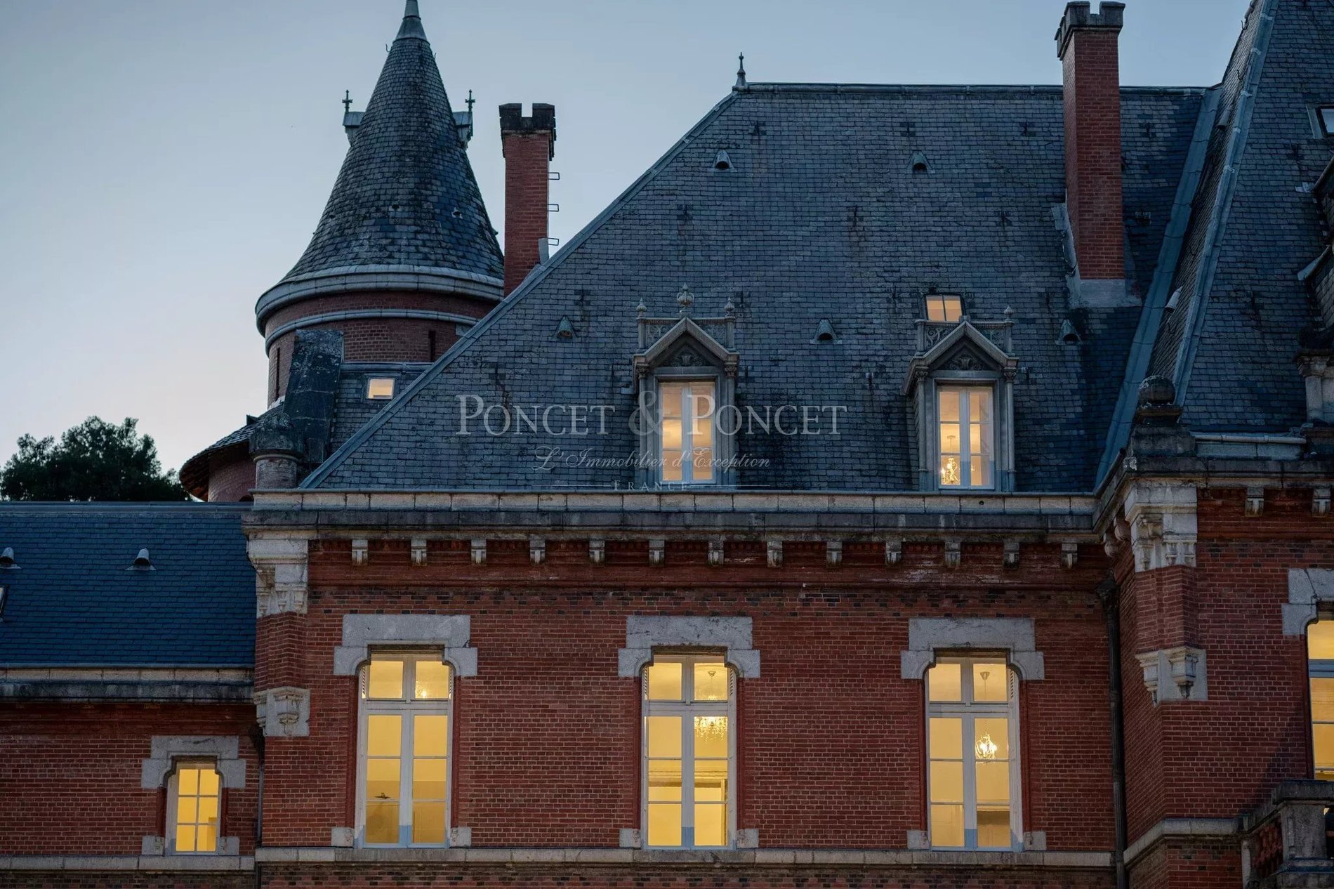 Magical XI Xeme Castle With 31 Ha