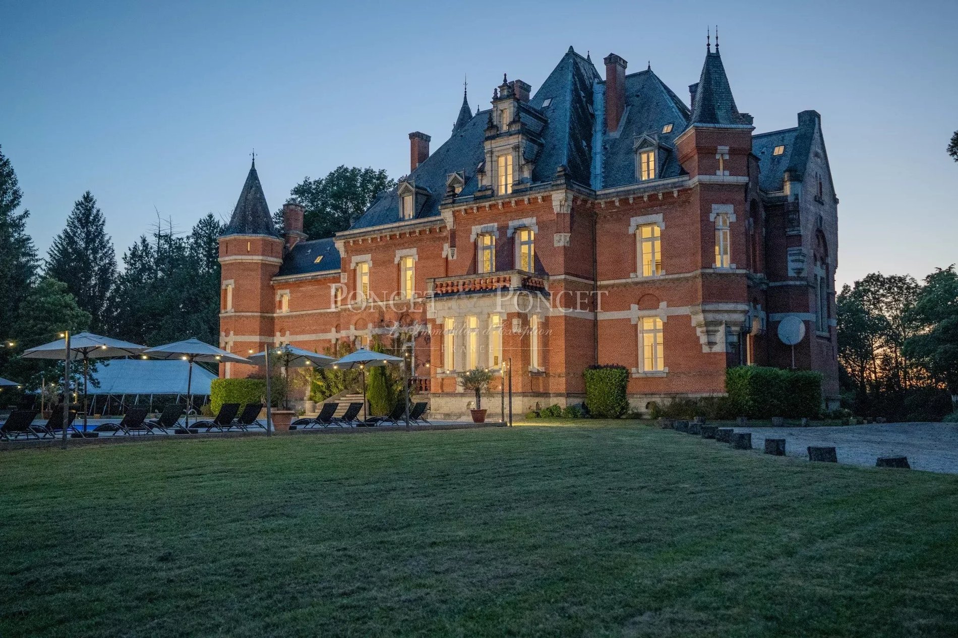 Magical XI Xeme Castle With 31 Ha