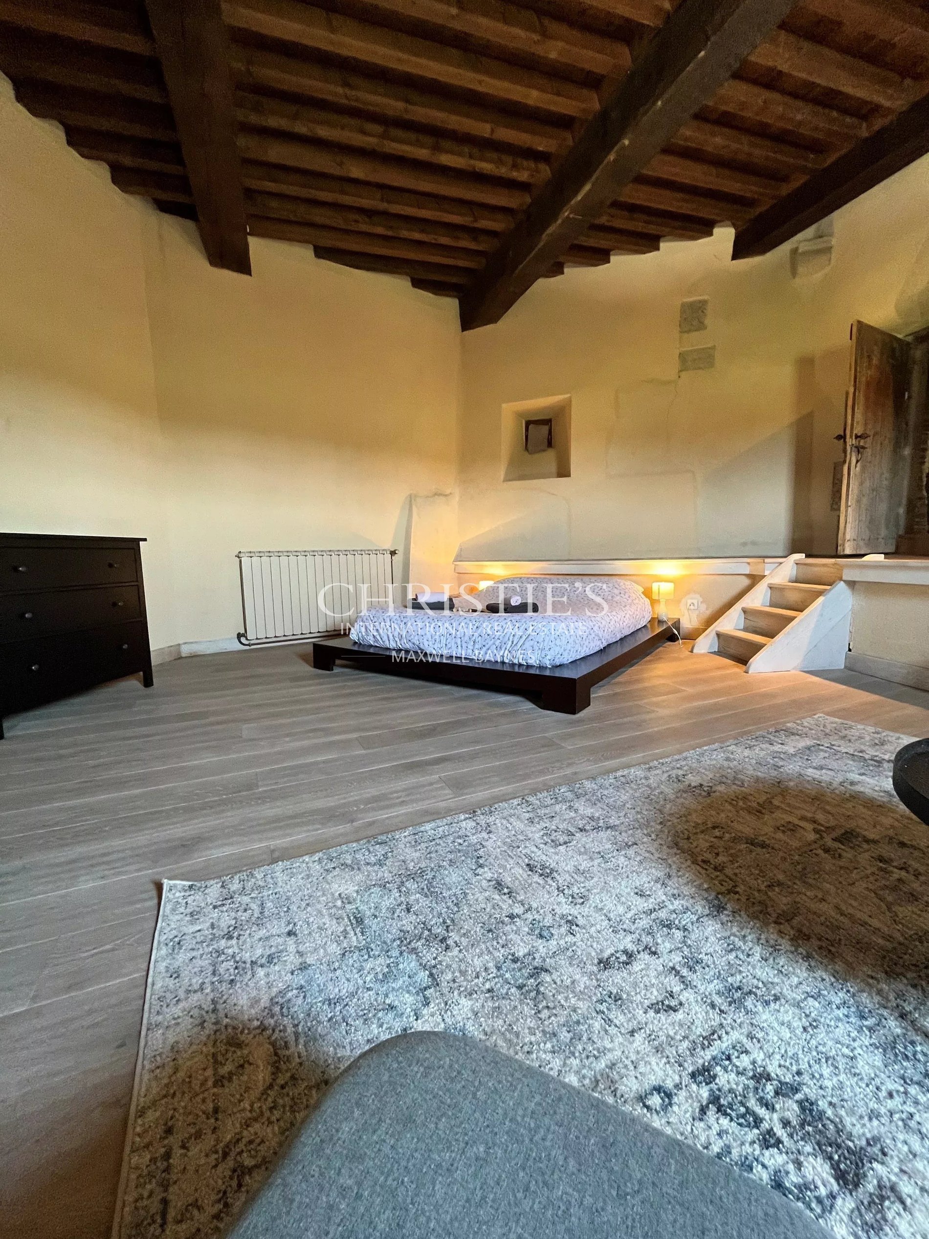 Magnificent Fully Renovated 15 Th Century Château