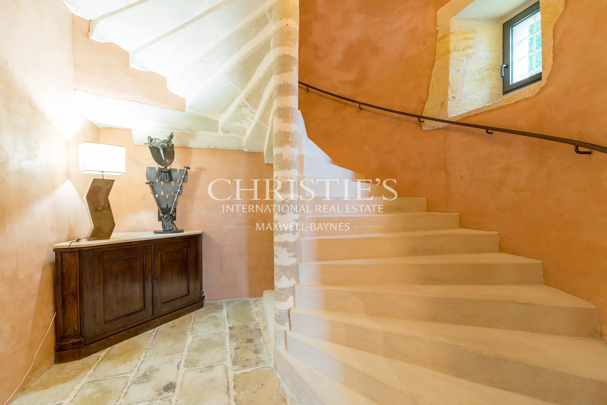 Magnificent Historic Château In The Bordeaux And Saint émilion Region
