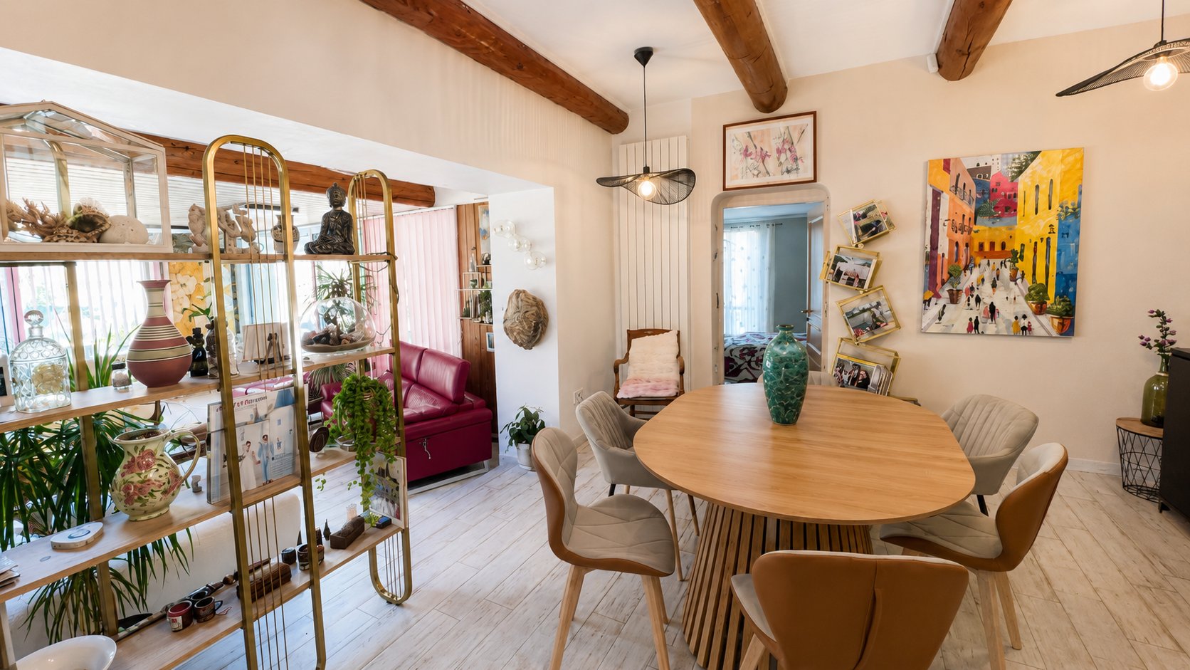 Maison De Caractère De 200 M² Avec Piscine Couverte Et Vue Sur Les Pénitents