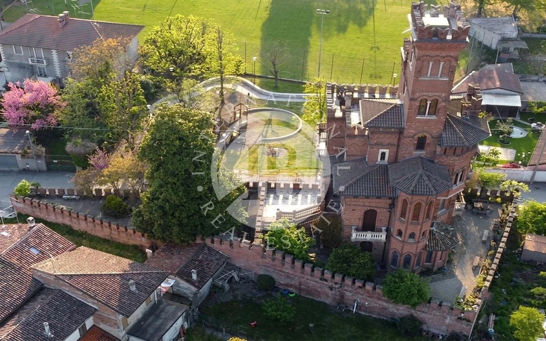 Neo Gothic Castle Nestled Within The Unesco World Heritage Area Of Monferrato - 3