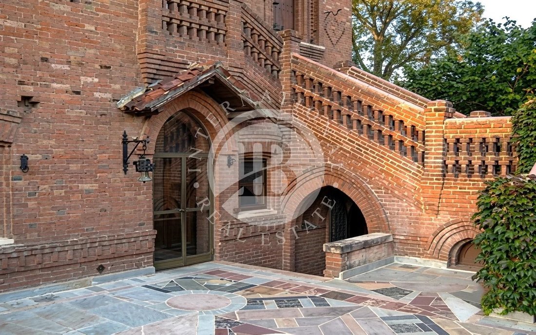 Neo Gothic Castle Nestled Within The Unesco World Heritage Area Of Monferrato - 5