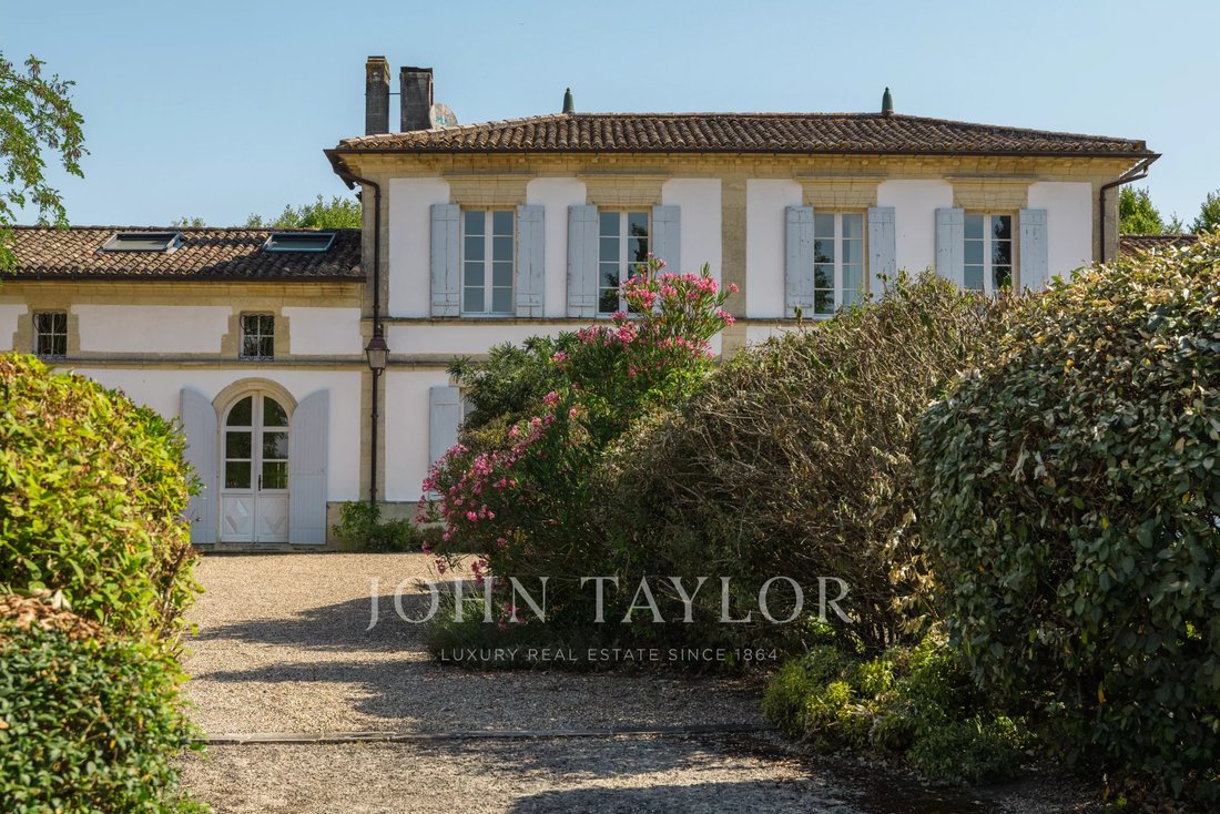 North Gironde 17th Century Chartreuse, Park 6ha John Taylor - 2