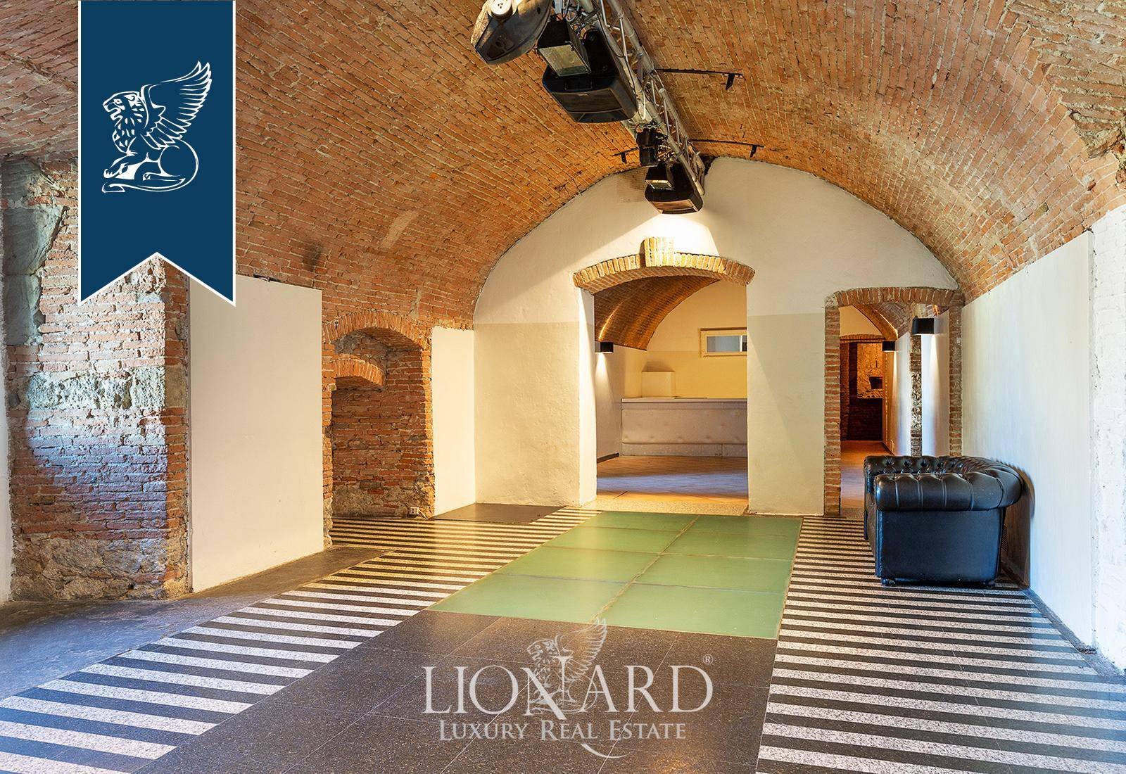 Old Castle For Sale On Emilia Romagna's Hills