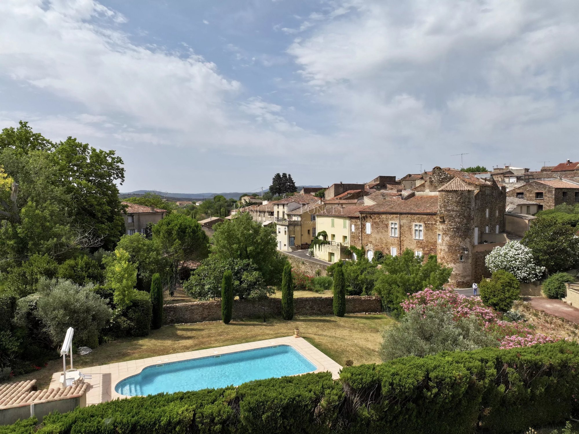 P&P Exclusive Castle Near Salagou Lac