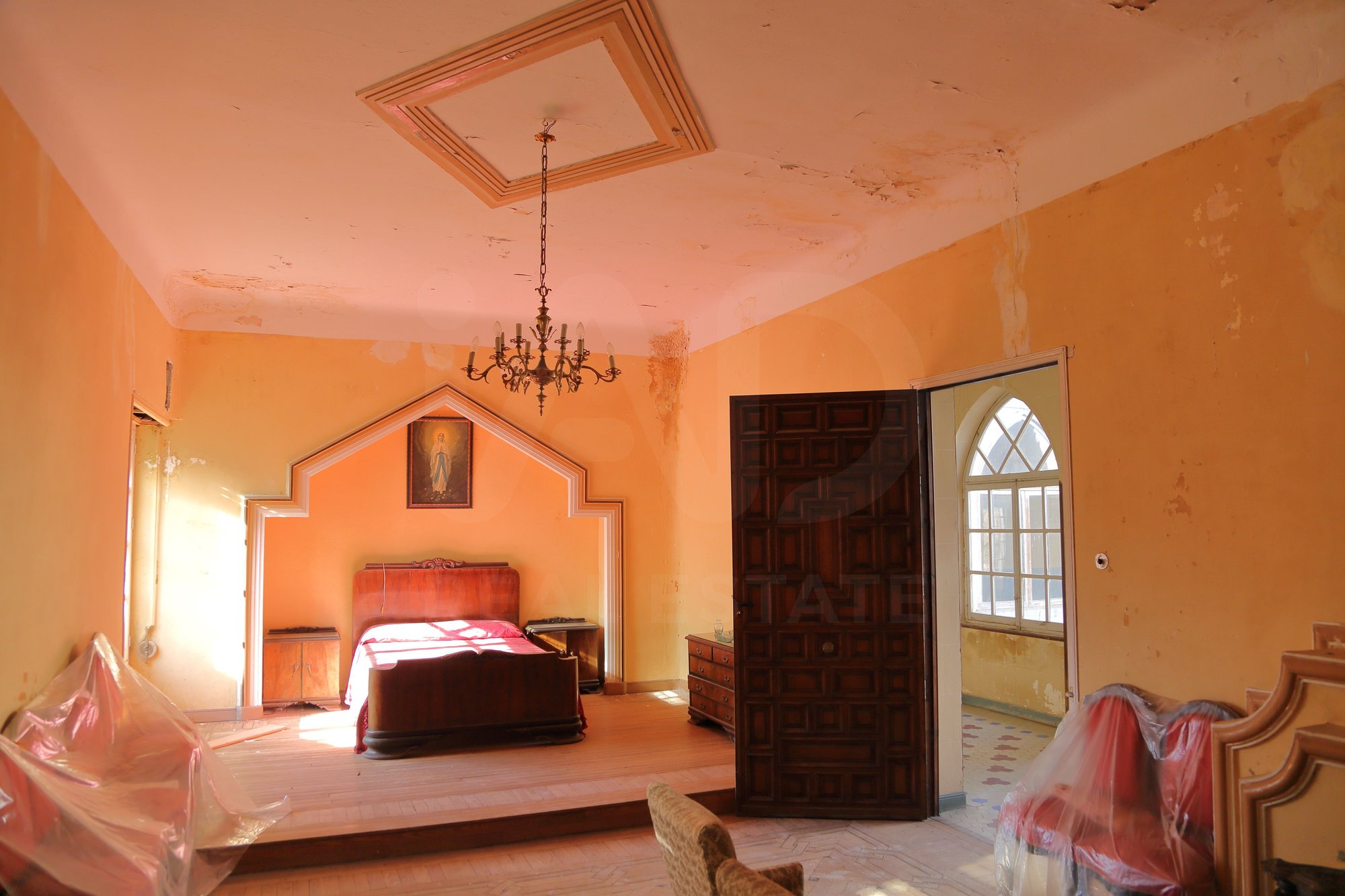 Palacete 10 Dormitorios 900 M2