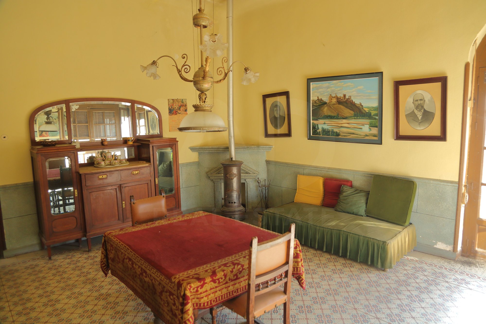 Palacete 10 Dormitorios 900 M2