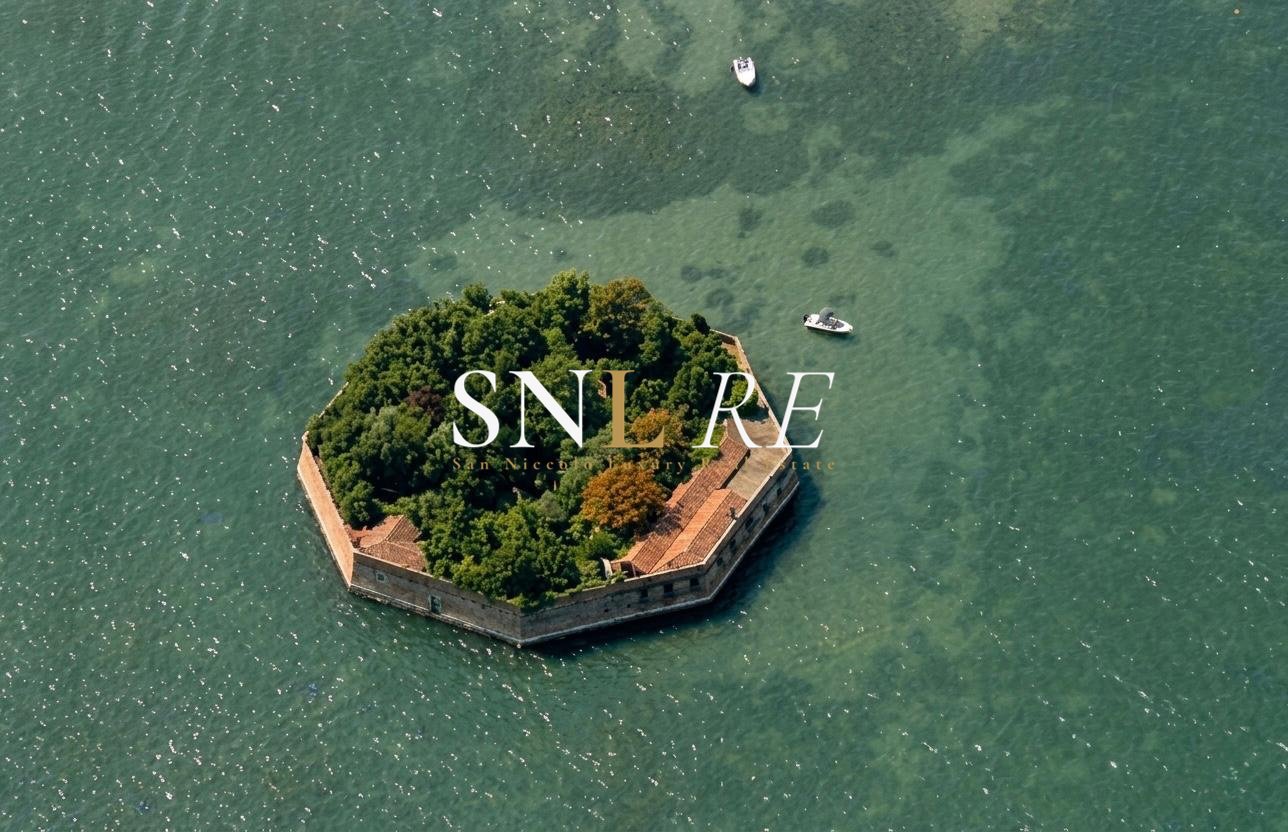 Private Octagon In The Venice Lagoon