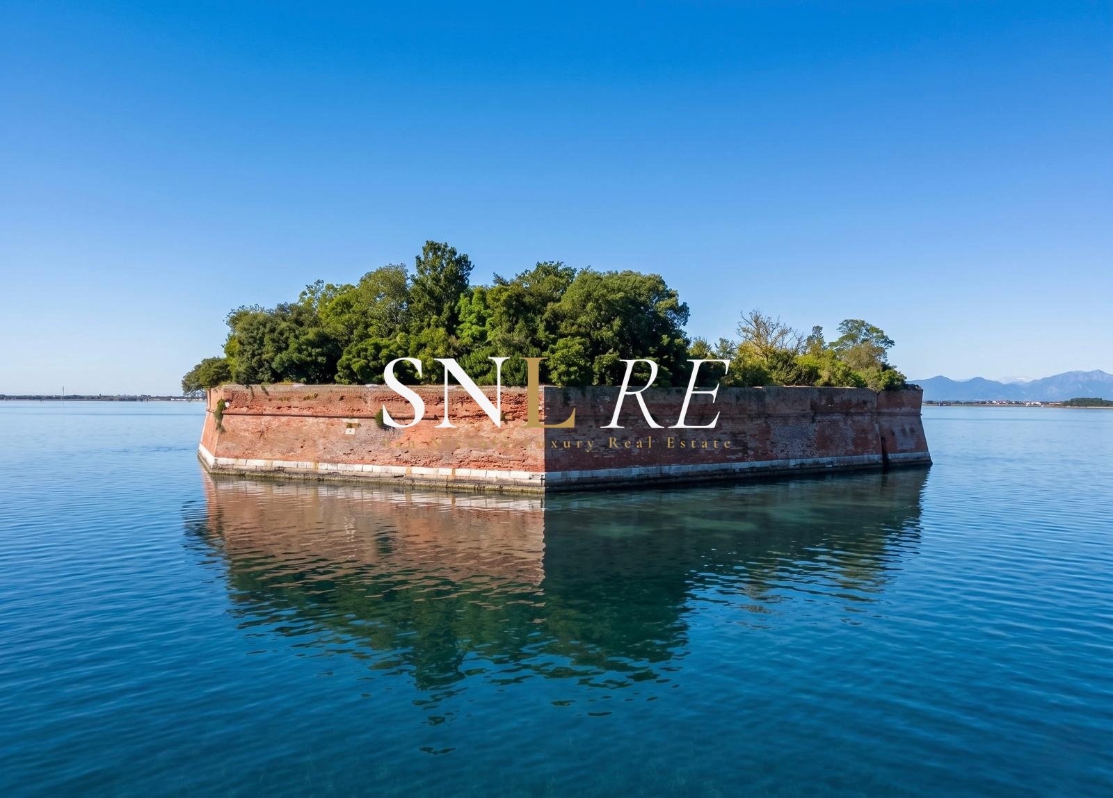 Private Octagon In The Venice Lagoon