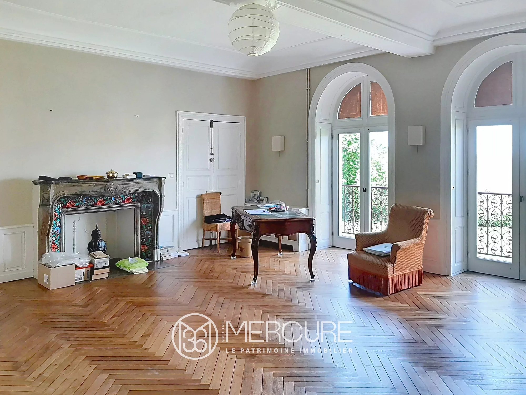Renovated Château, 66 Ha, Swimming Pool, Spring