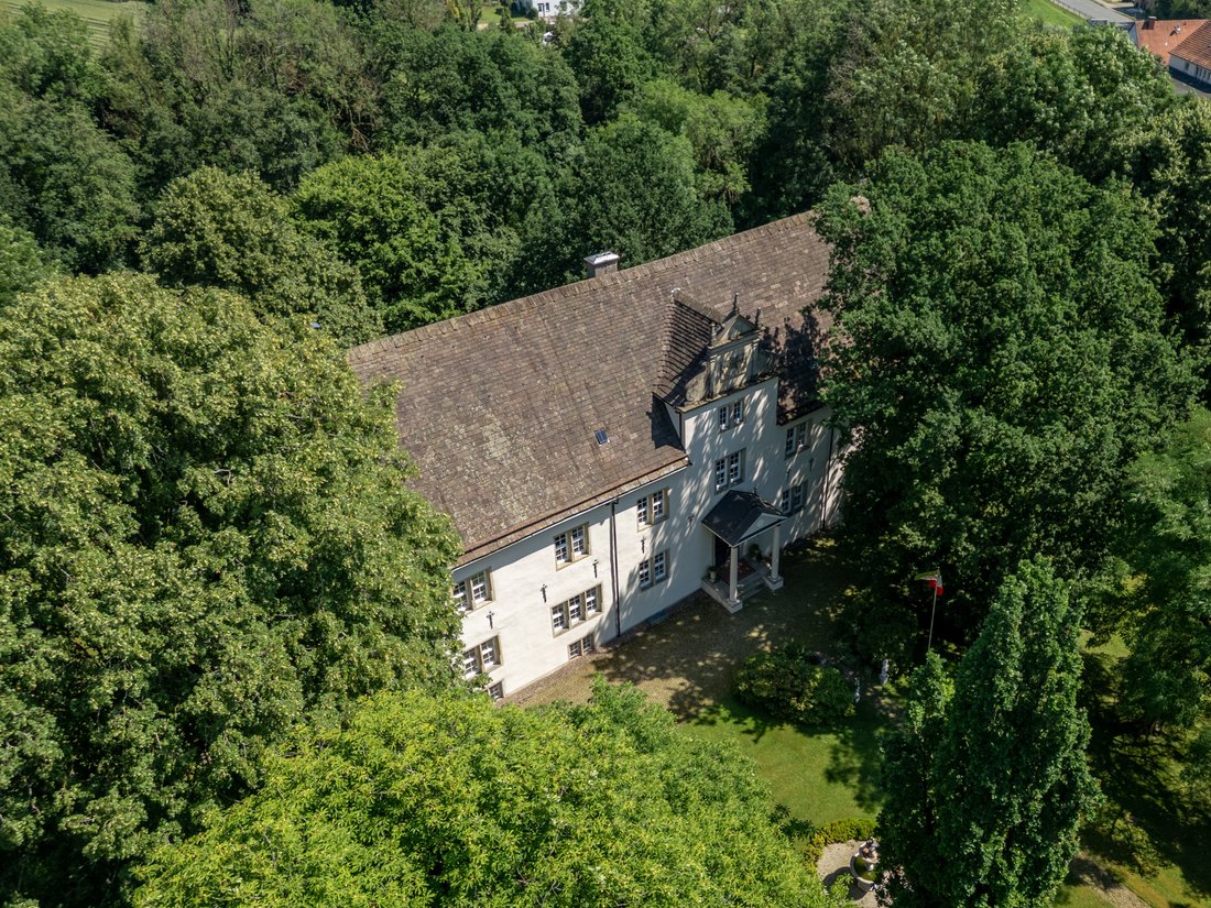 Schloss Alverdissen – Ein Kulturdenkmal Von Außergewöhnlicher Geschichte Und Zeitloser Eleganz