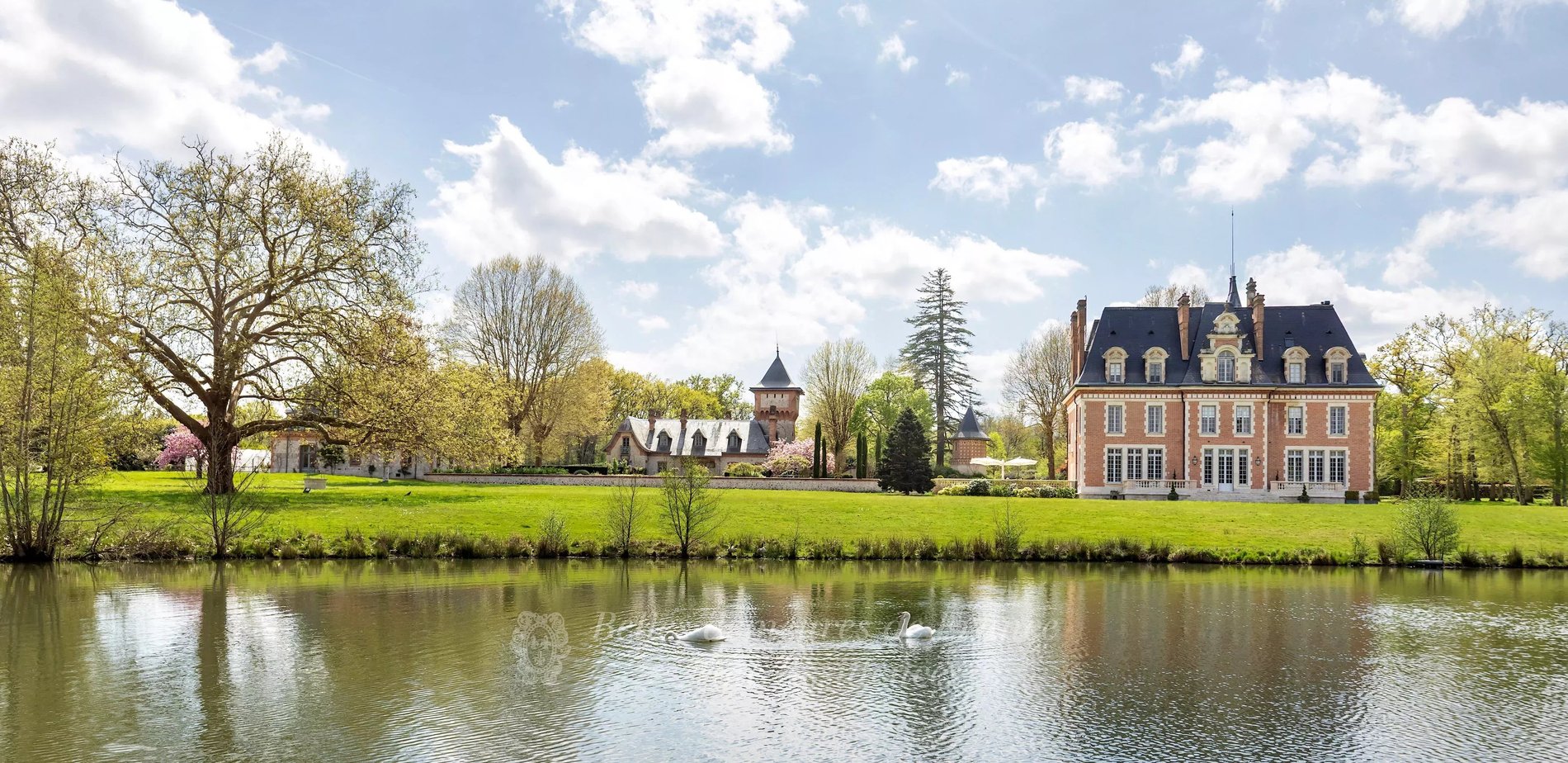Sologne – An Entirely Revamped 19th Century Chateau In 30 Hectares
