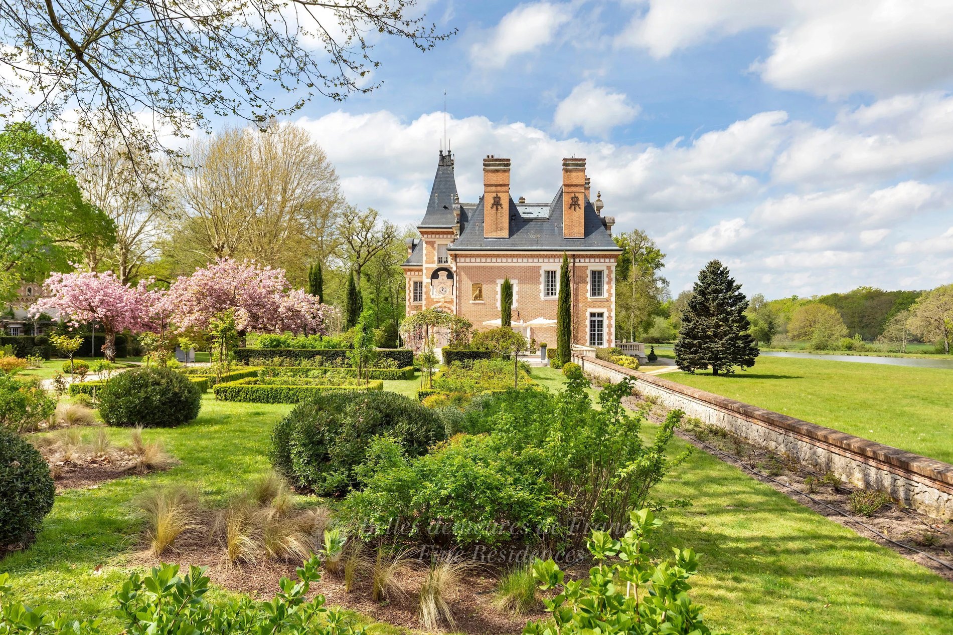 Sologne – An Entirely Revamped 19th Century Chateau In 30 Hectares