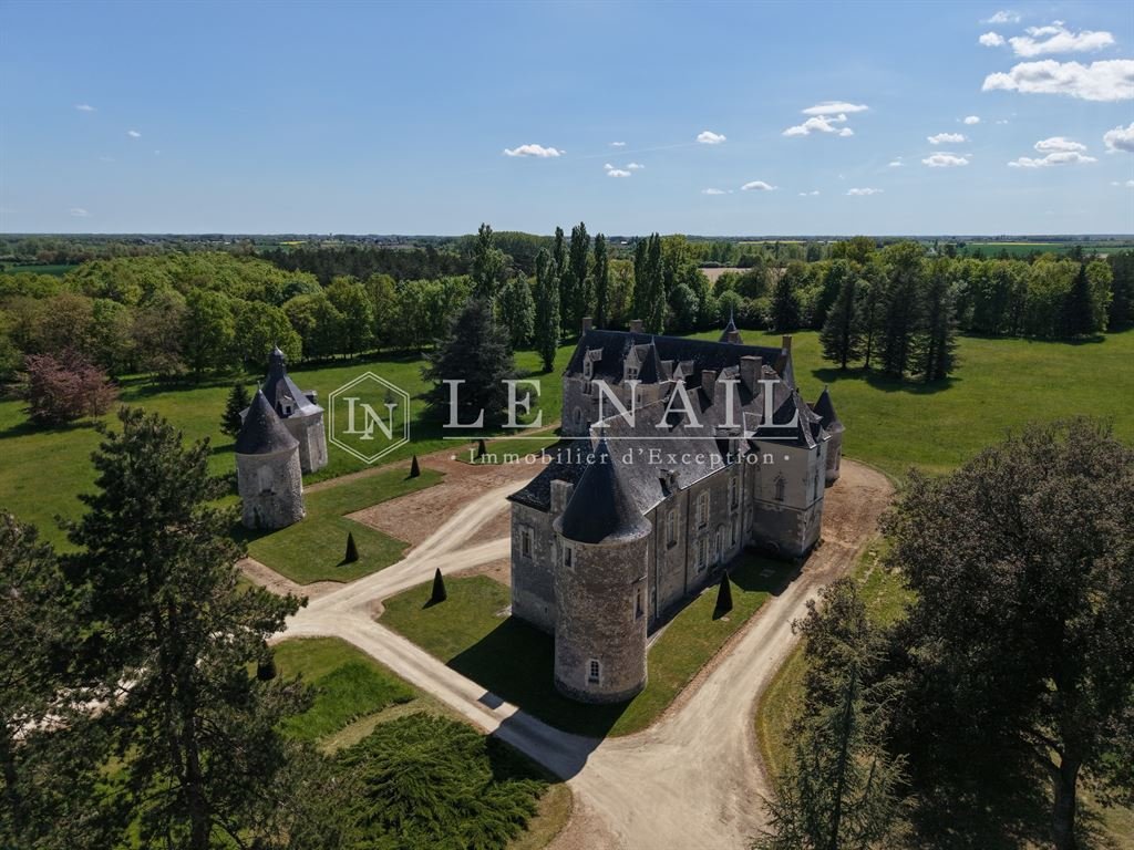 Splendid 15th And 18th C. Chateau On The Border Between Anjou And Touraine - 2