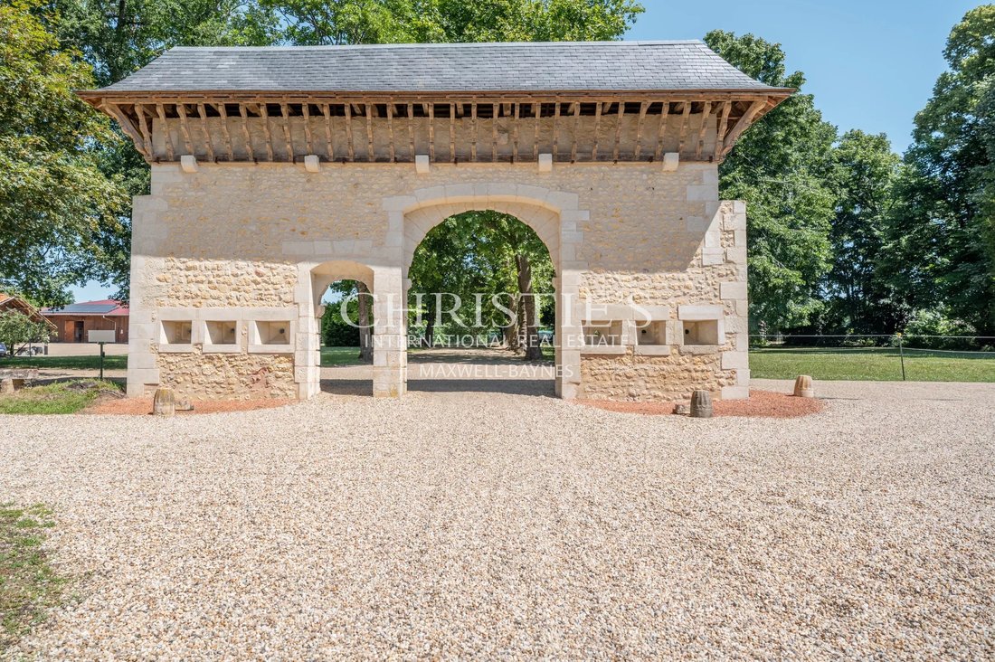 Stunning Chateau With Professional Equestrian Facilities