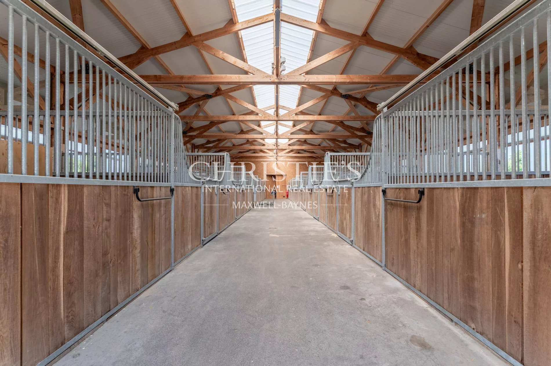 Stunning Chateau With Professional Equestrian Facilities