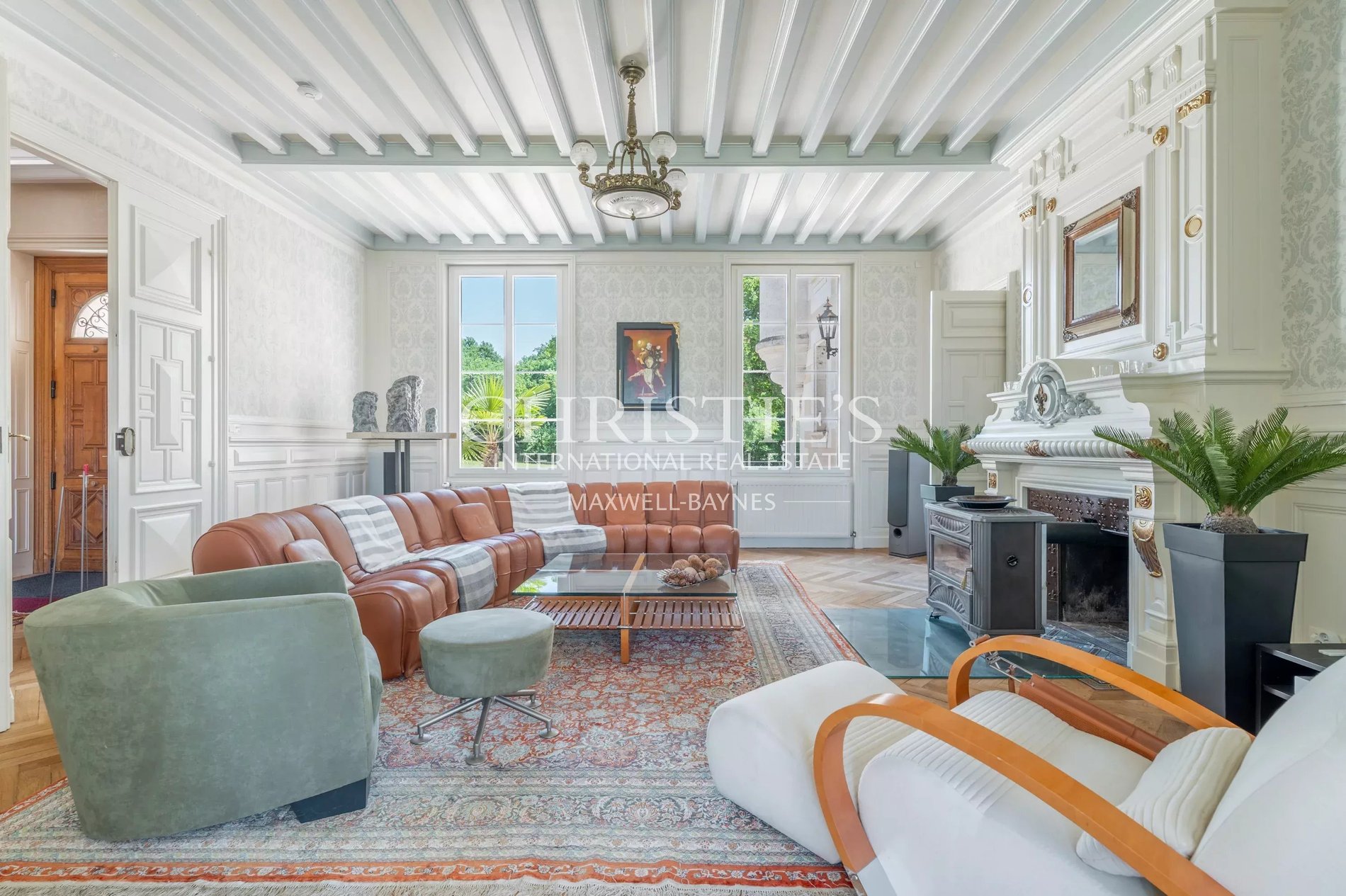 Stunning Chateau With Professional Equestrian Facilities