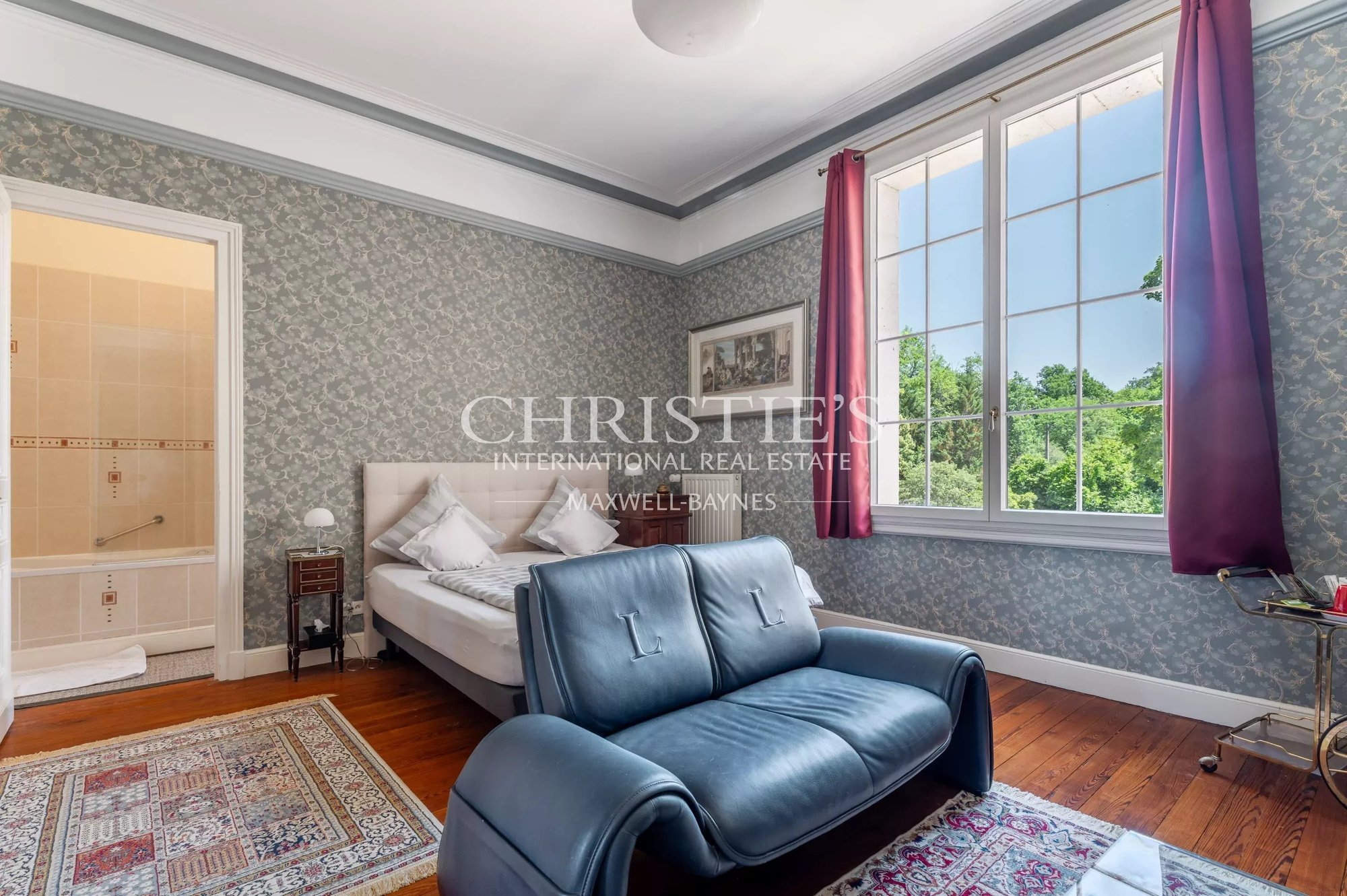 Stunning Chateau With Professional Equestrian Facilities