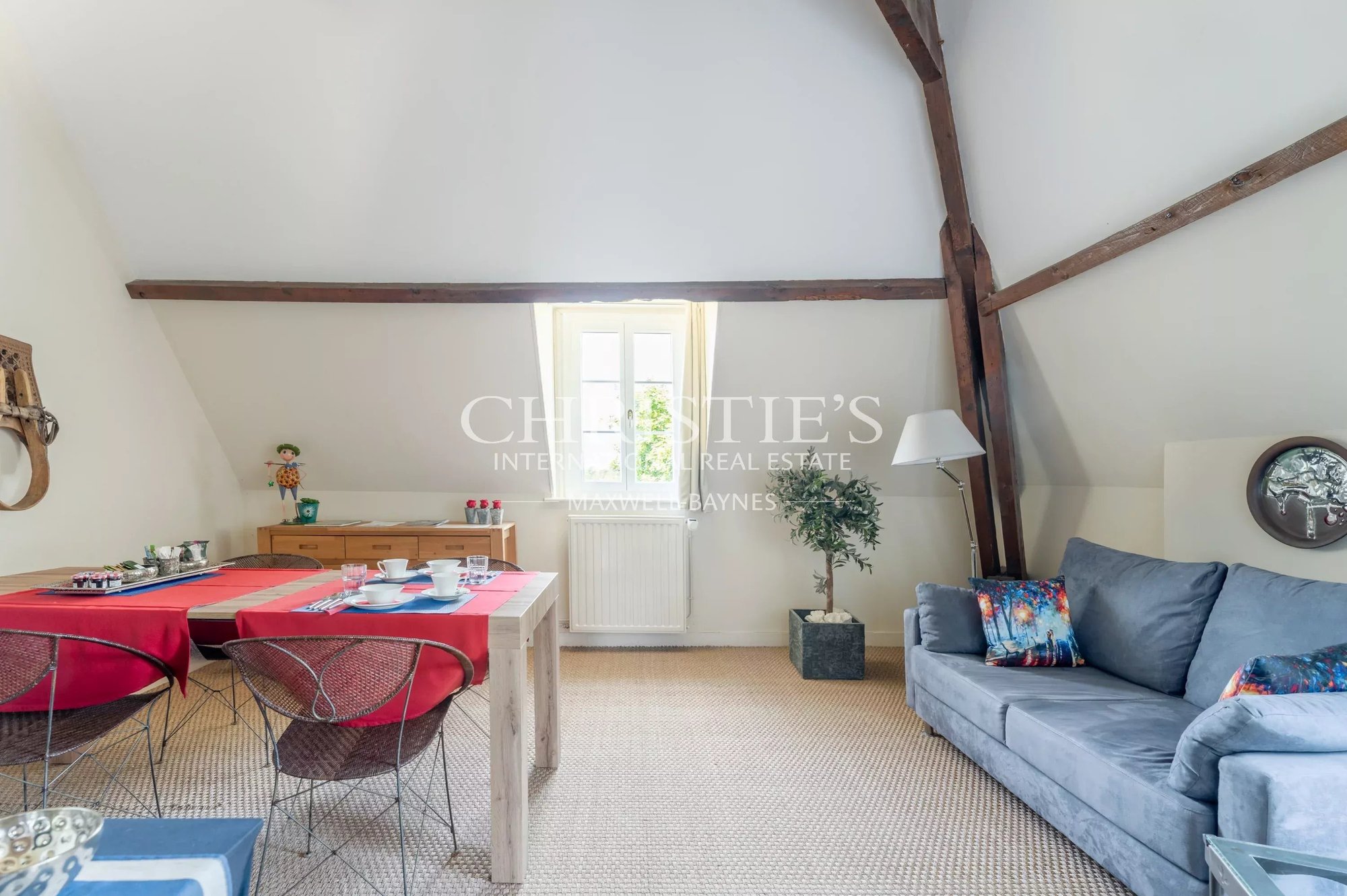 Stunning Chateau With Professional Equestrian Facilities