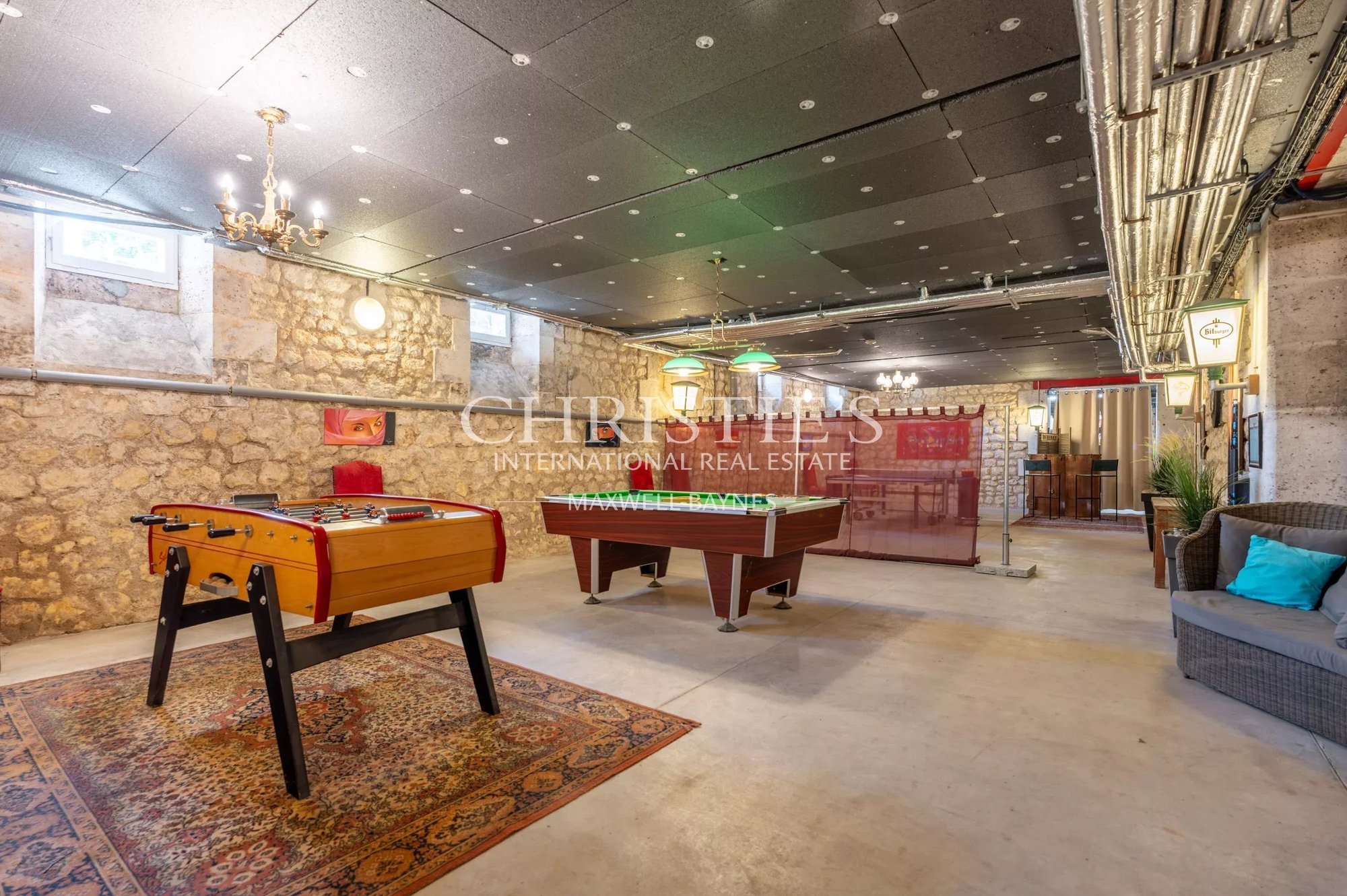 Stunning Chateau With Professional Equestrian Facilities