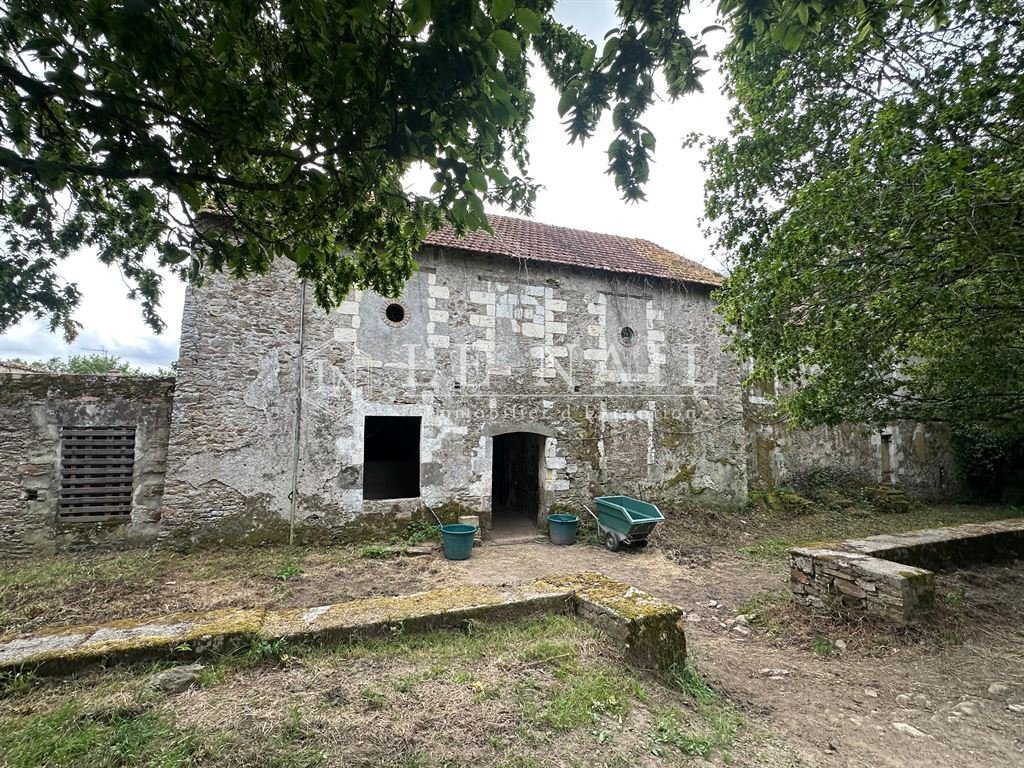Stylish Château With Wooded Grounds And Outbuildings, Near Nantes, On The Banks Of The Loire