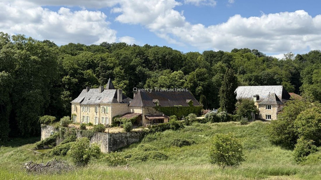 Unique Estate In Périgord Noir On 67 Hectares Enclosed With A Castle And Outbuildings. - 4