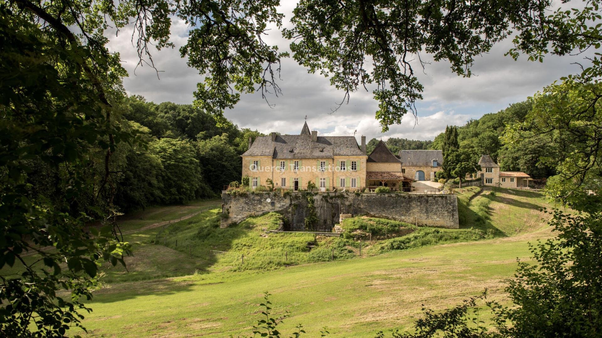 Unique Estate In Périgord Noir On 67 Hectares Enclosed With A Castle And Outbuildings.