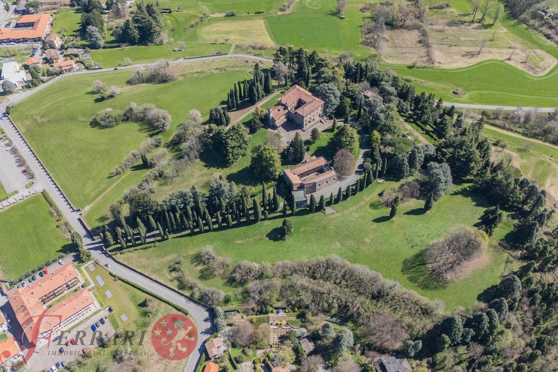Unique Historic Residence: Castle With 120,000 Sqm Park And Breathtaking Views - 3