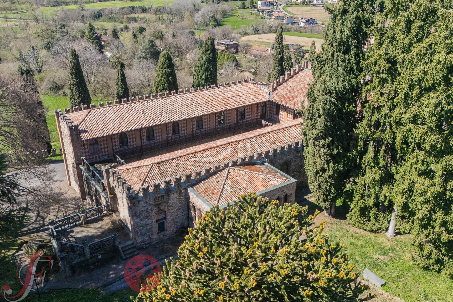 Unique Historic Residence: Castle With 120,000 Sqm Park And Breathtaking Views