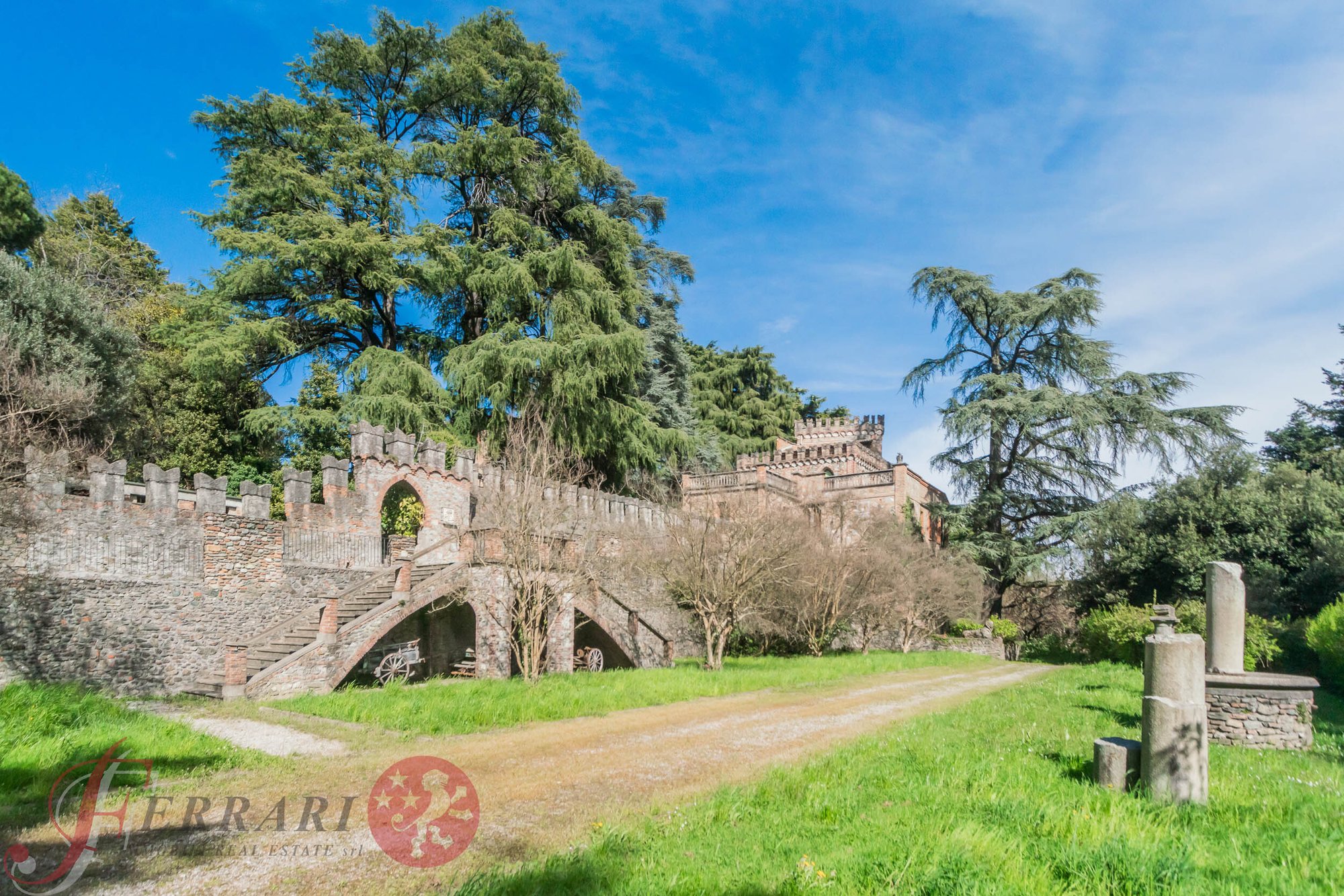 Unique Historic Residence: Castle With 120,000 Sqm Park And Breathtaking Views
