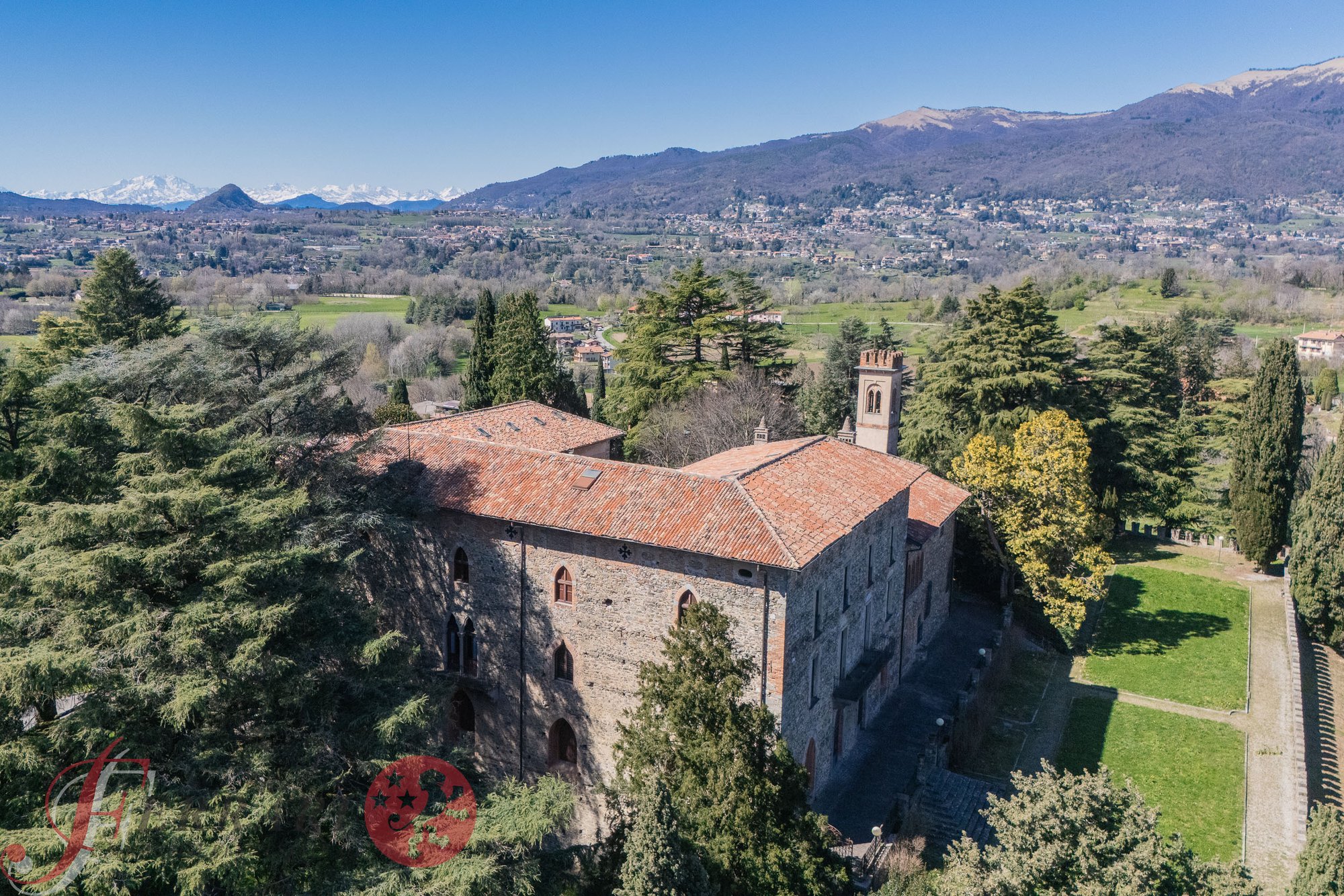 Unique Historic Residence: Castle With 120,000 Sqm Park And Breathtaking Views