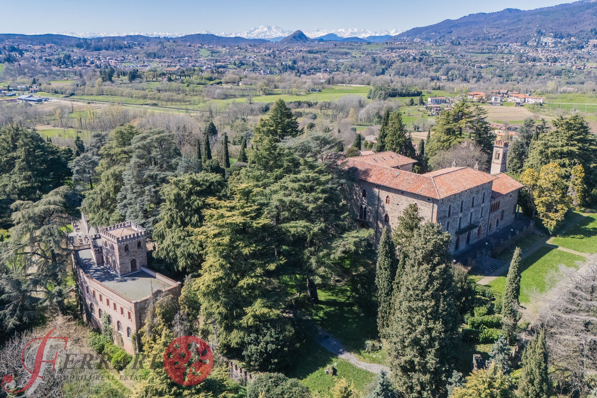 Unique Historic Residence: Castle With 120,000 Sqm Park And Breathtaking Views