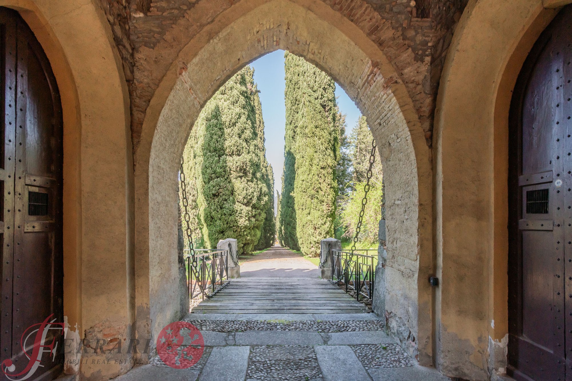 Unique Historic Residence: Castle With 120,000 Sqm Park And Breathtaking Views