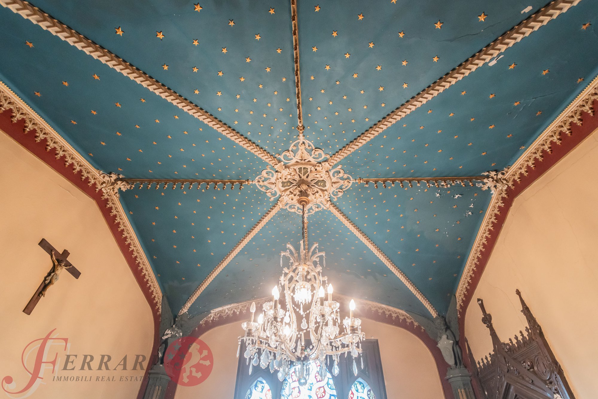 Unique Historic Residence: Castle With 120,000 Sqm Park And Breathtaking Views