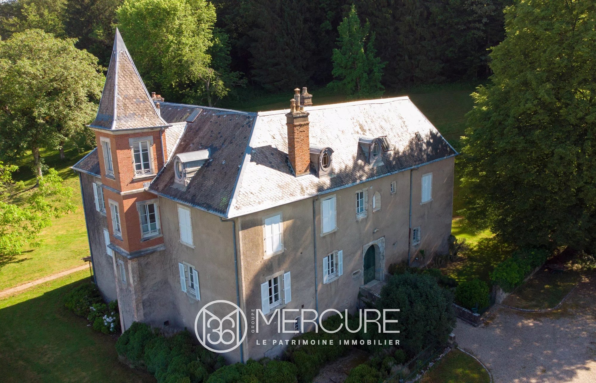 Villers Paters Castle Dating Back To The 15th Century, Rebuilt In The 19th Century, Approx. 1.8 He